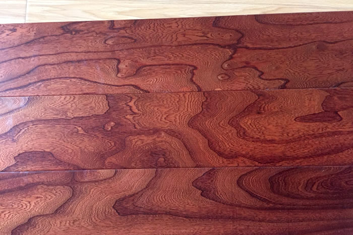 實木多層地板（榆木）