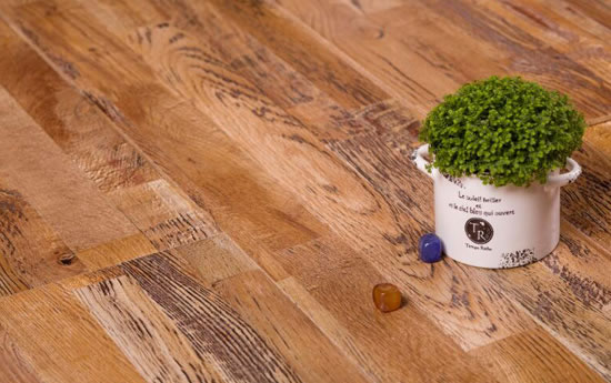 徐州地板，怎樣防止木地板開裂？